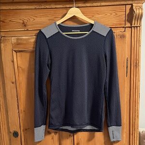 Saucony Navy and White Long Sleeve Reversible Performance Top